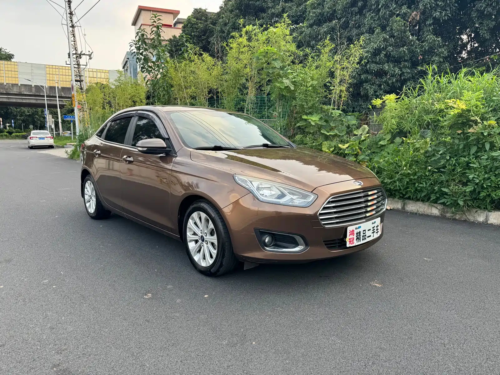 FORD ESCORT 2015