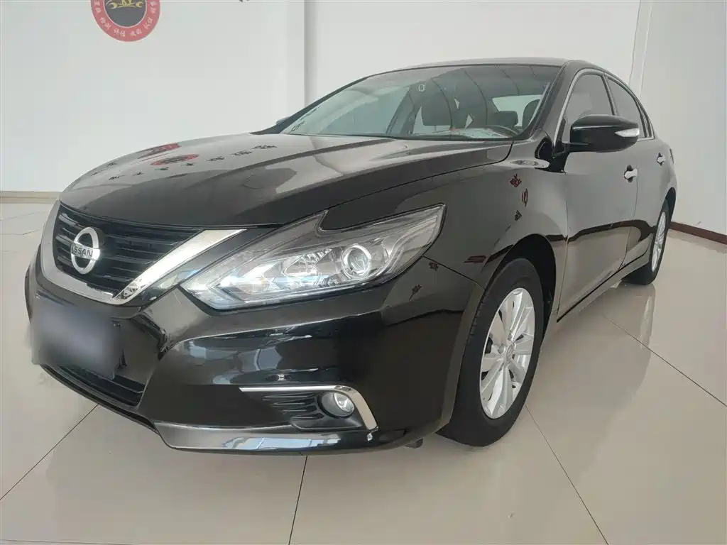 NISSAN TEANA 2018