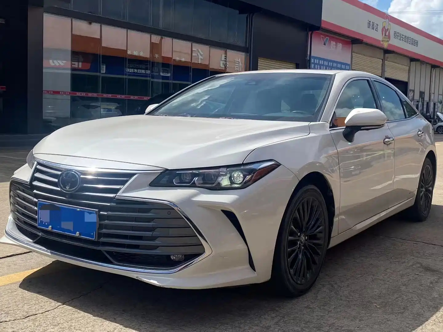 TOYOTA AVALON 2019