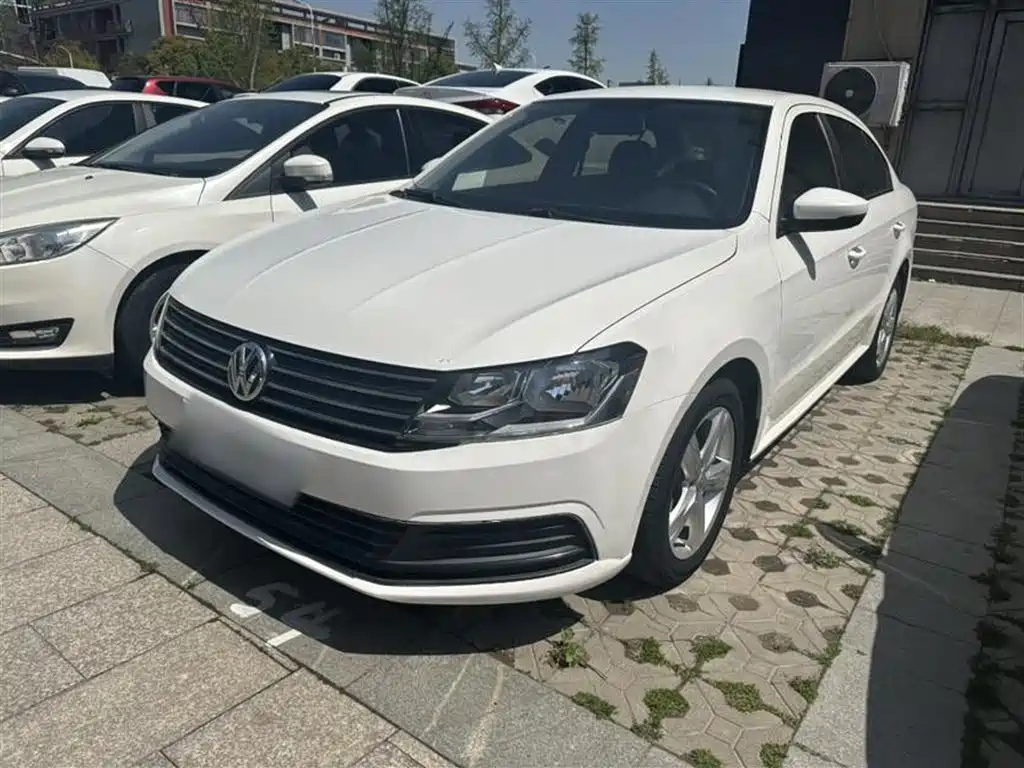 VOLKSWAGEN LAVIDA 2017