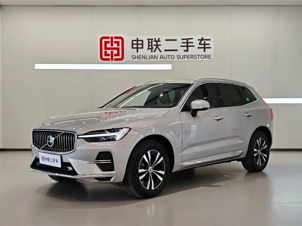 VOLVO XC60 2024