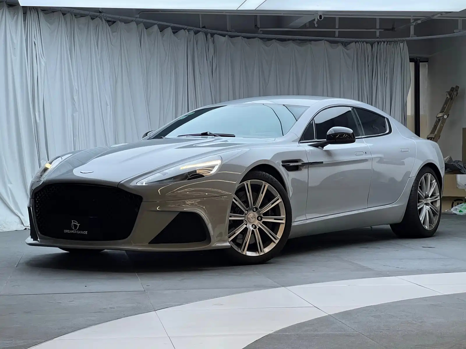 ASTON MARTIN RAPIDE 2010