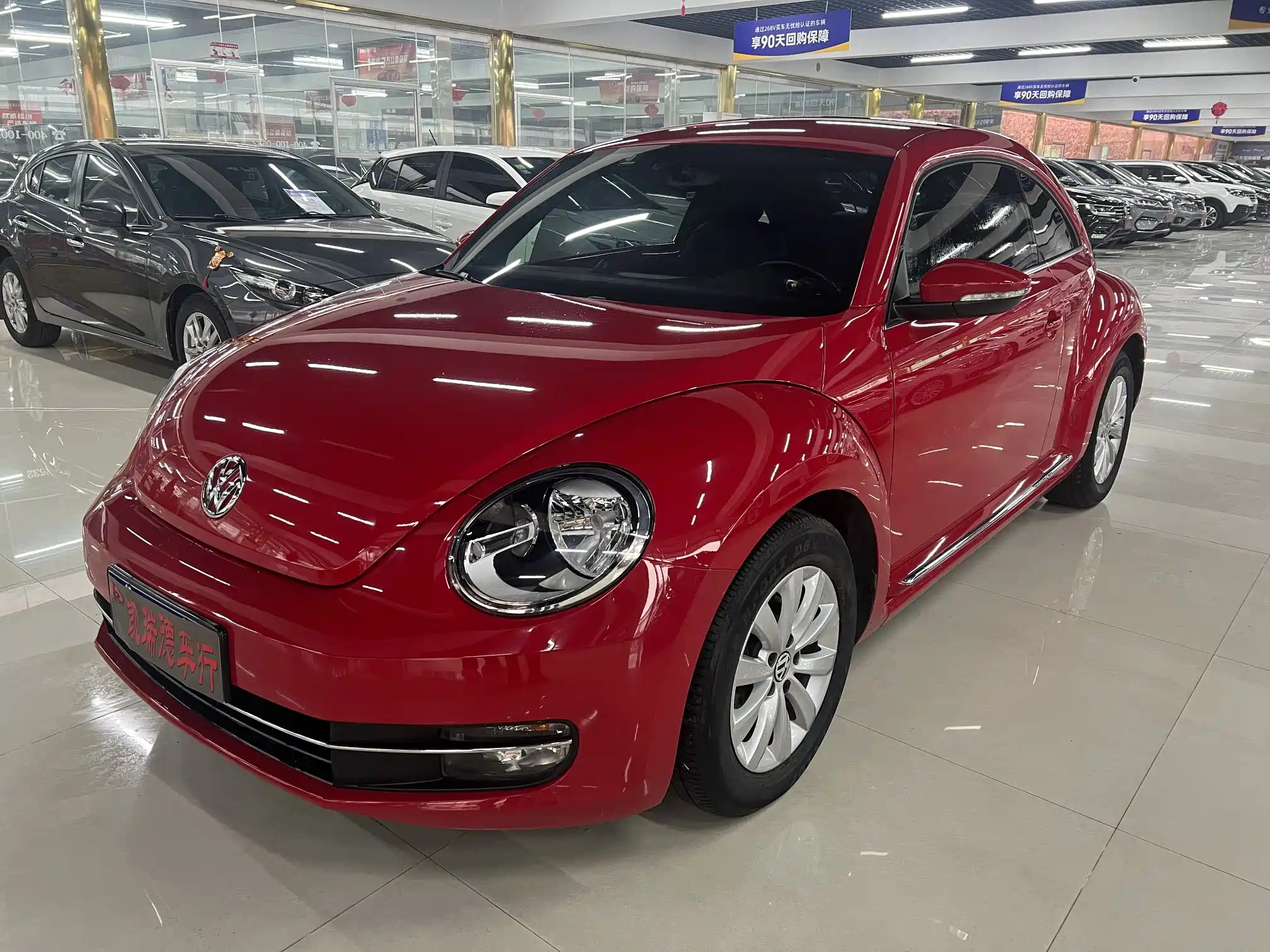 VOLKSWAGEN BEETLE 2014