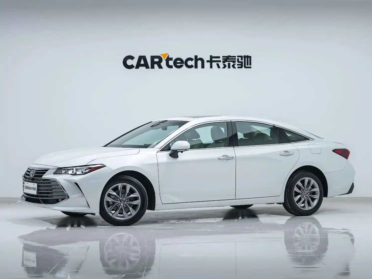 TOYOTA AVALON 2019
