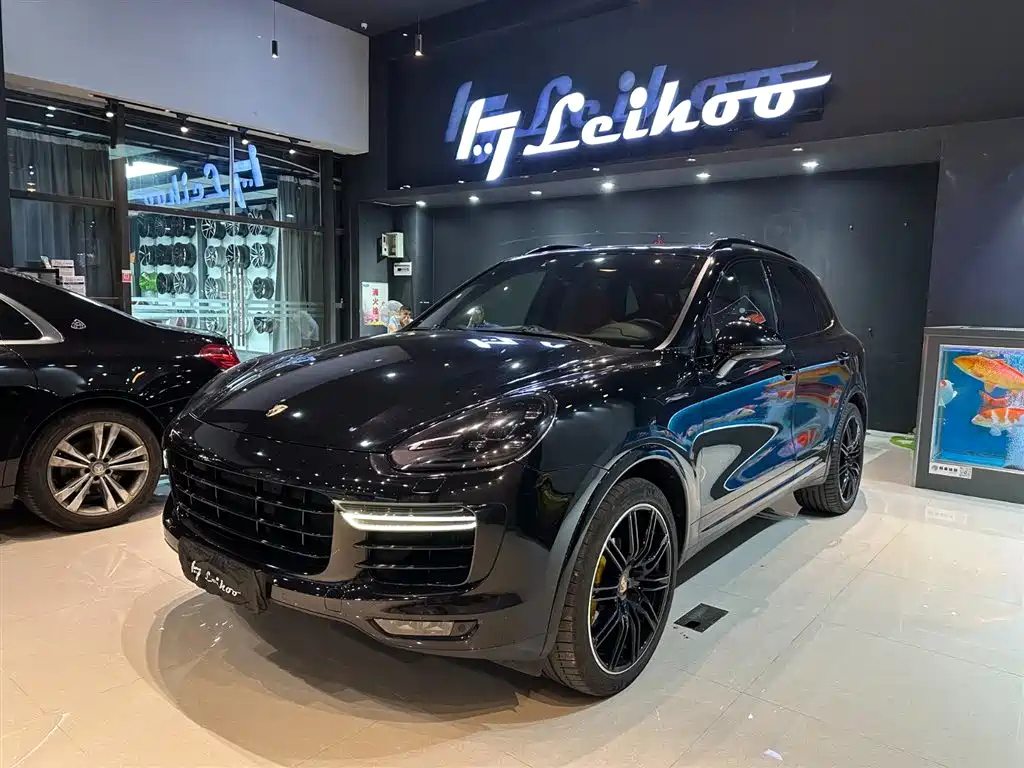 PORSCHE CAYENNE 2016