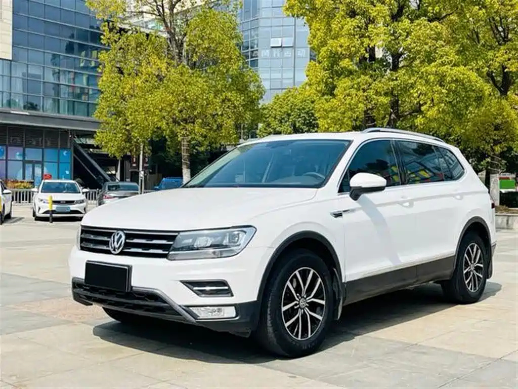 VOLKSWAGEN TIGUAN L 2017