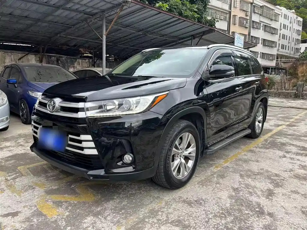 TOYOTA HIGHLANDER