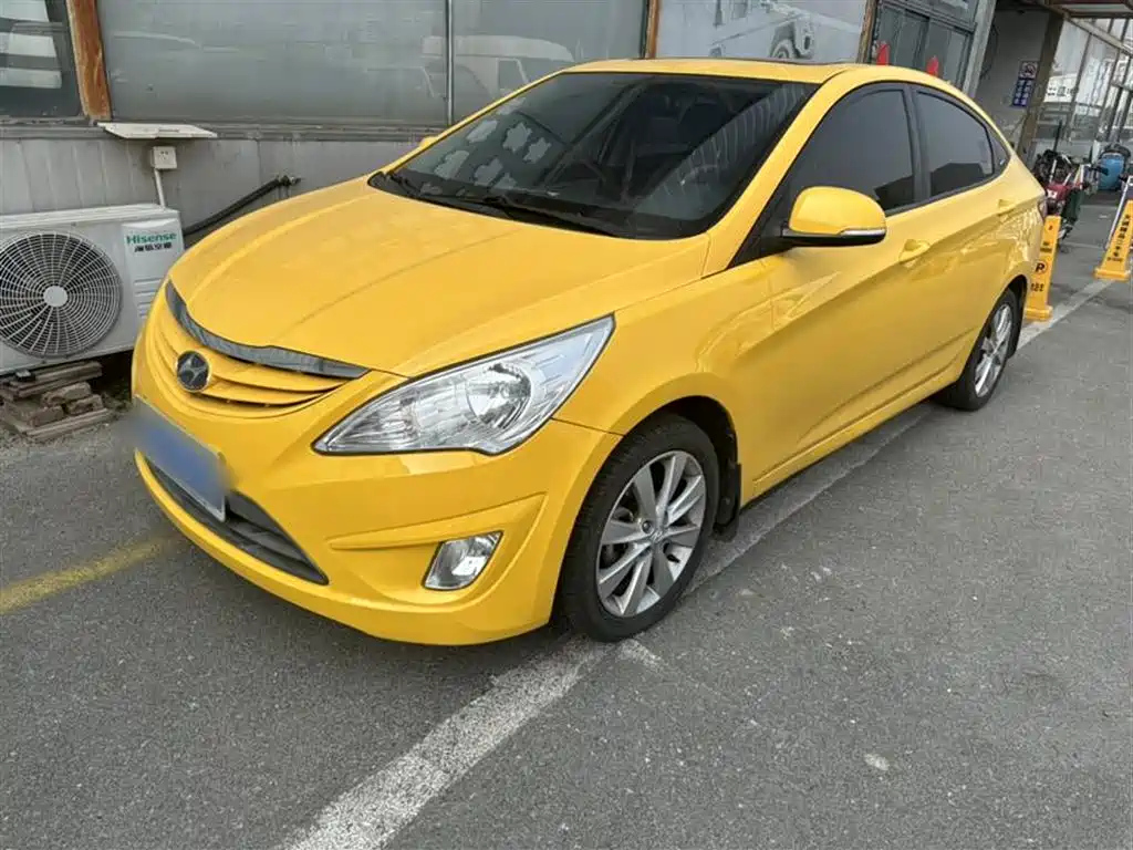 HYUNDAI RENA 2010