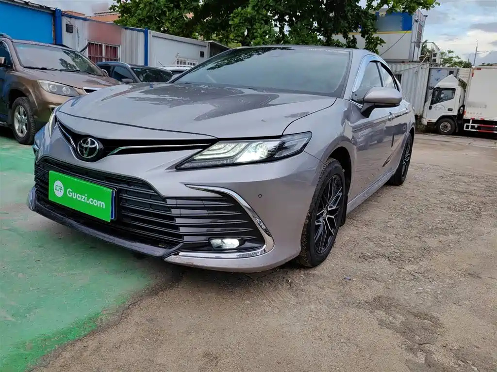 TOYOTA CAMRY 2021