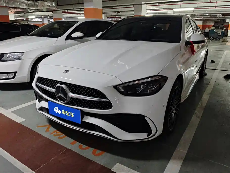 MERCEDES BENZ C-CLASS 2025