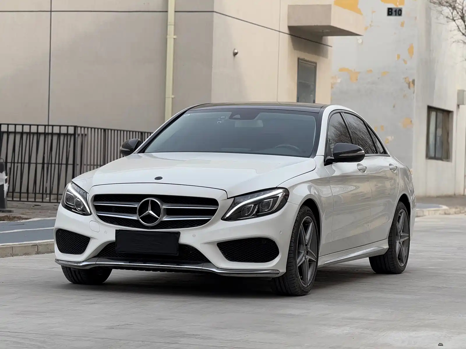 MERCEDES BENZ C-CLASS 2015