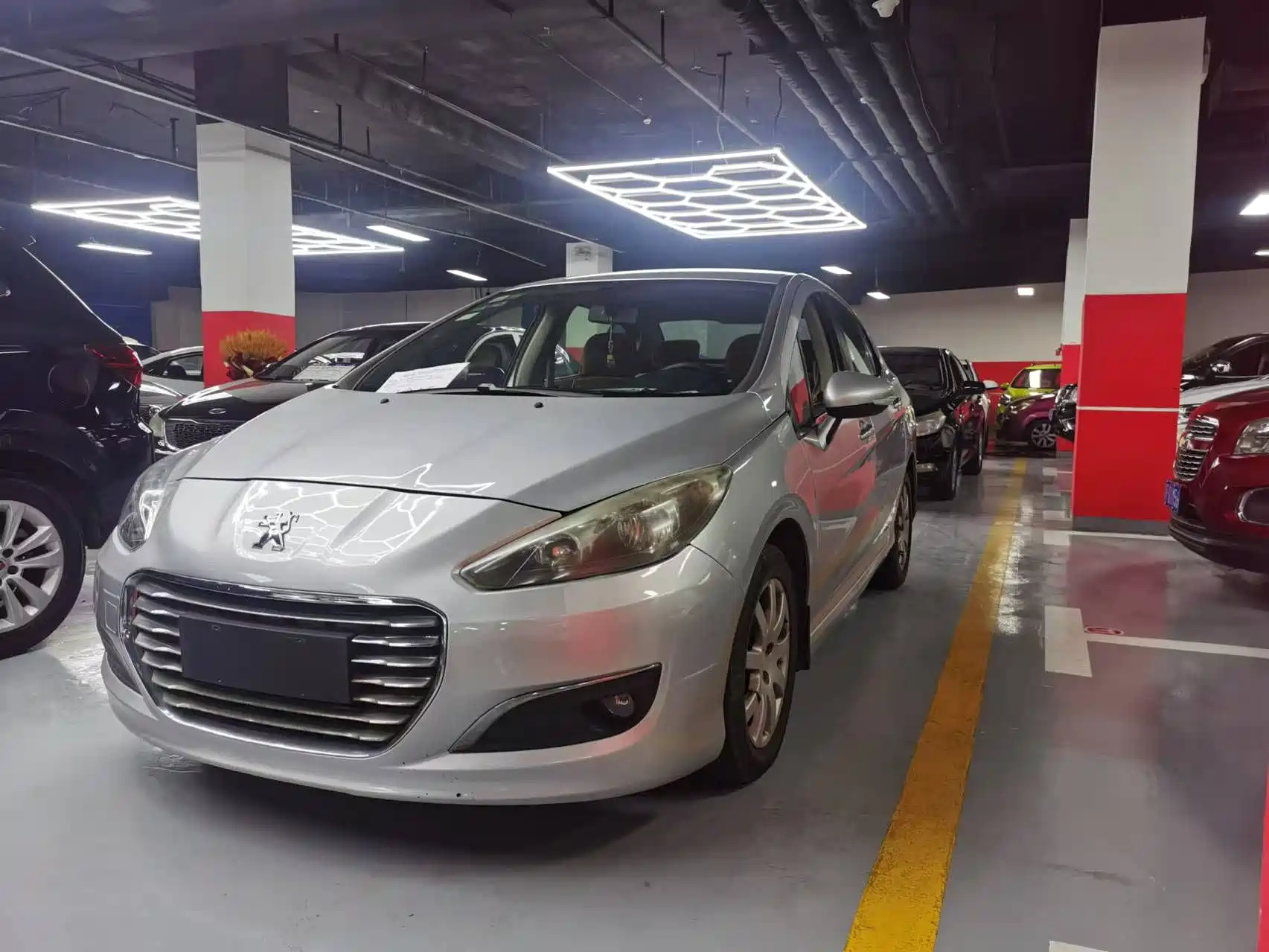 PEUGEOT 308 2013