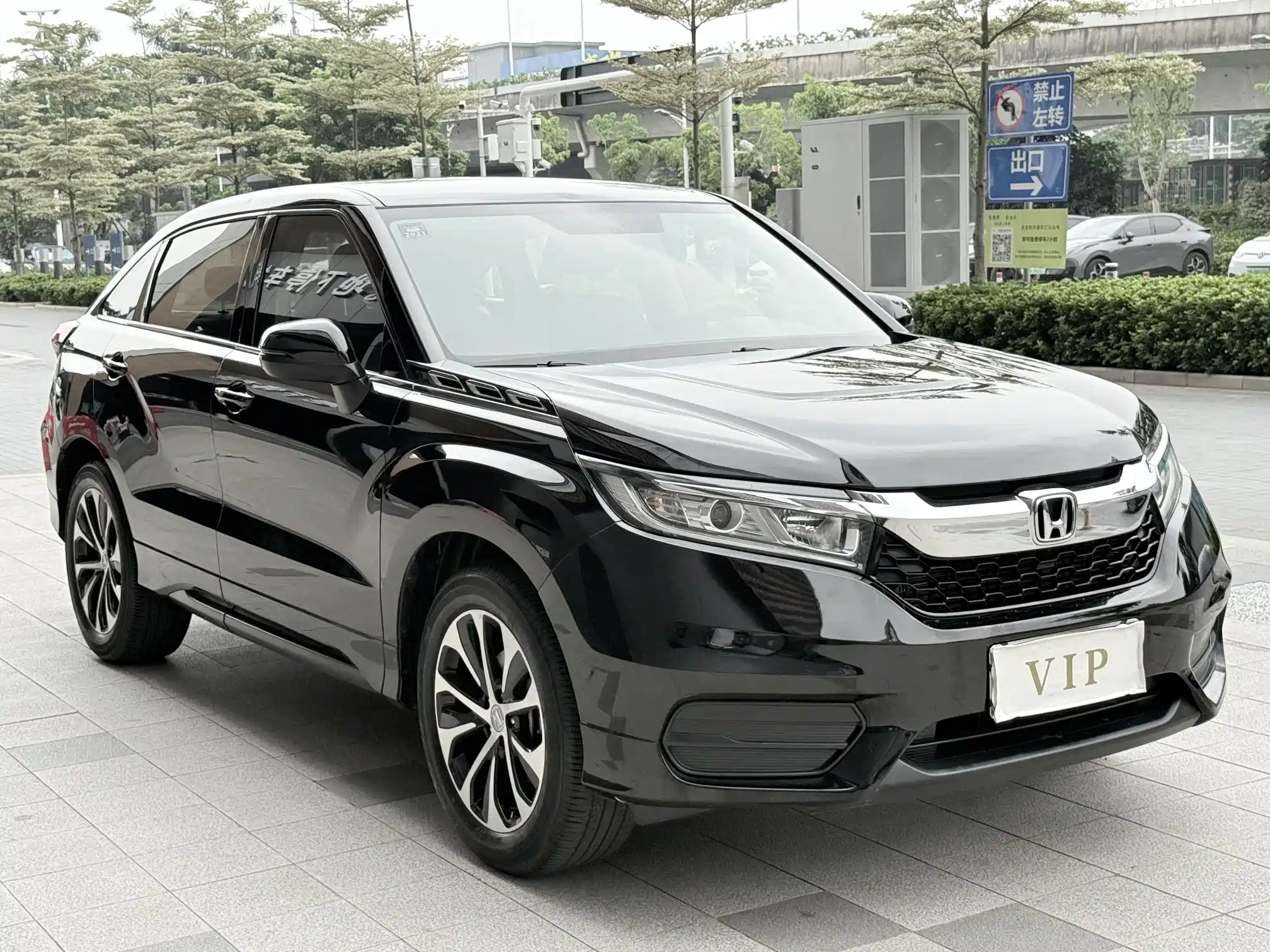 HONDA AVANCIER 2019