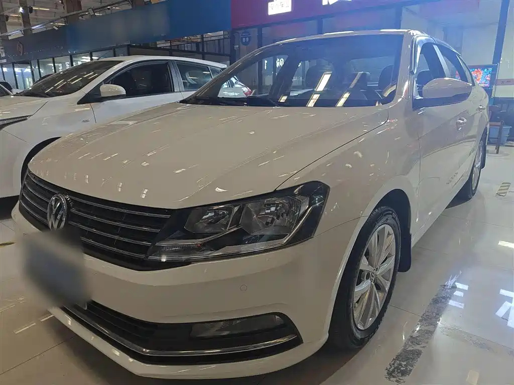 VOLKSWAGEN LAVIDA 2017