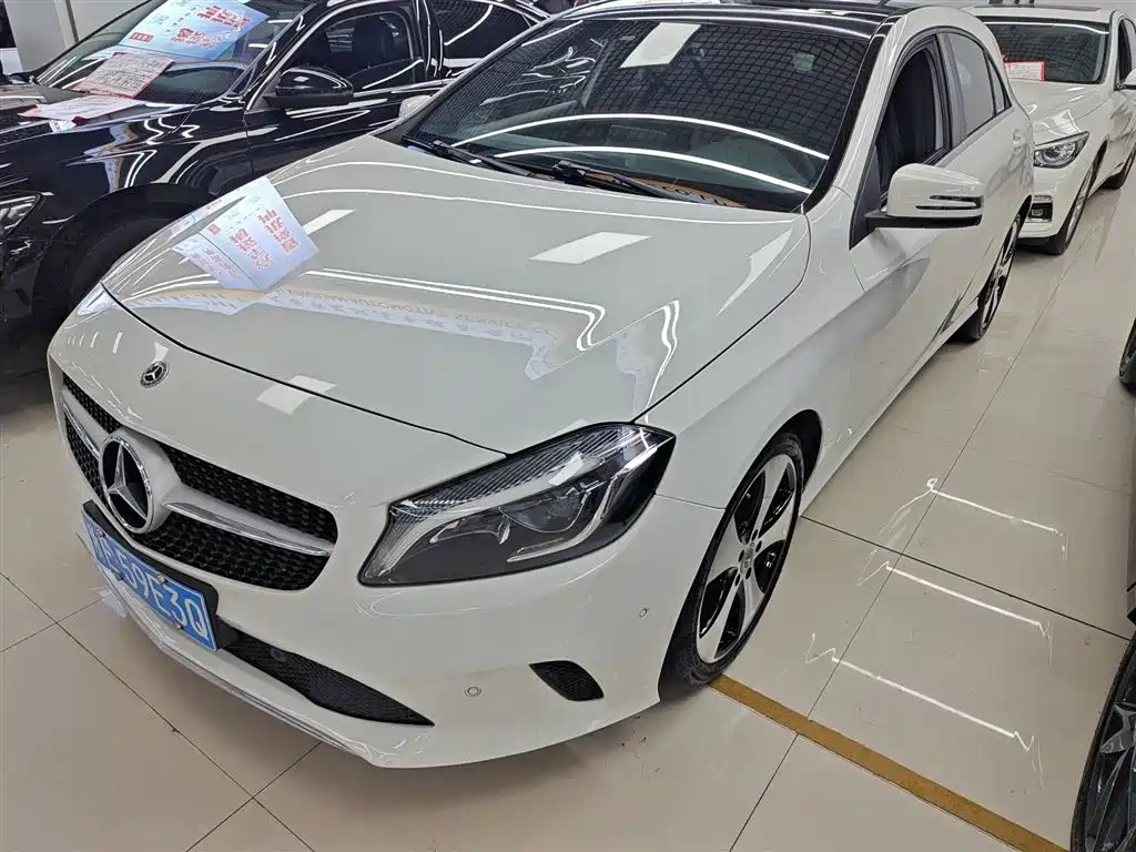 MERCEDES BENZ A-CLASS IMPORT 2017