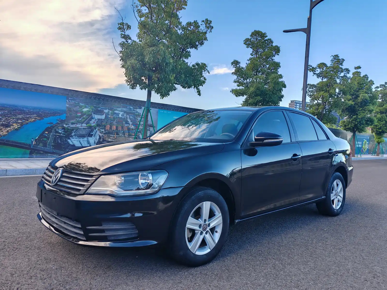 VOLKSWAGEN BORA 2013