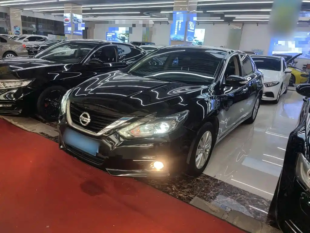 NISSAN TEANA 2018