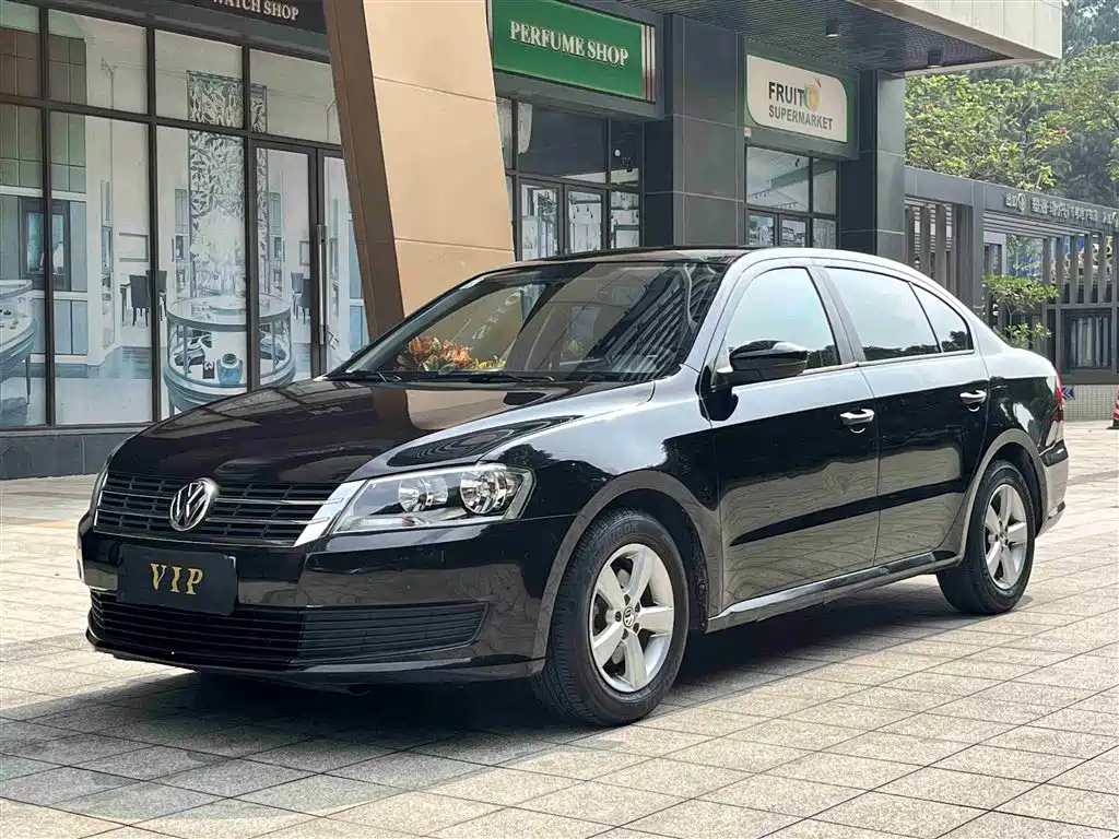 VOLKSWAGEN LAVIDA 2013