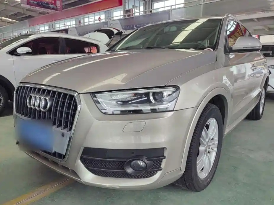 AUDI Q3 2015
