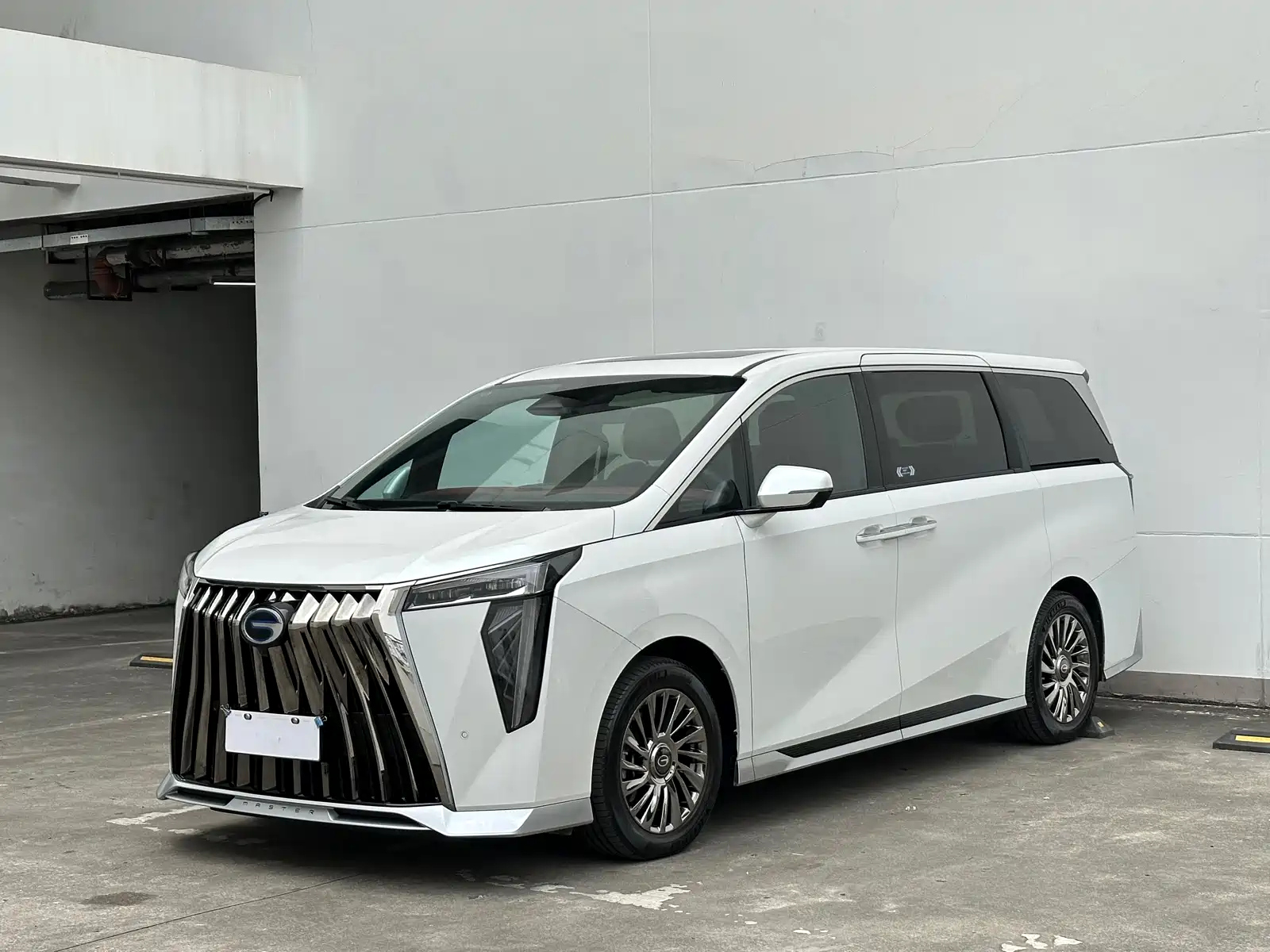 TRUMPCHI M8 2023