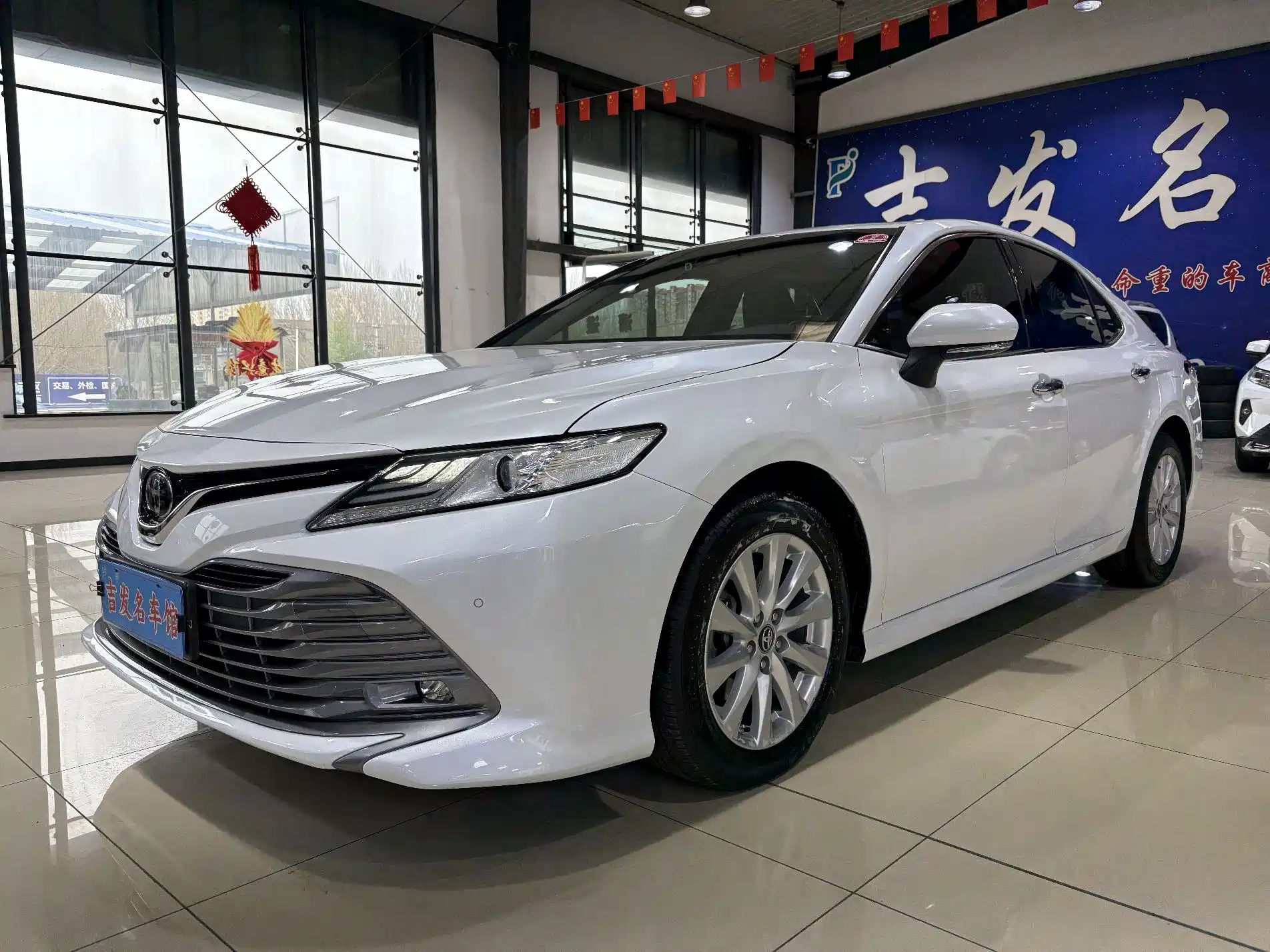 TOYOTA CAMRY 2018