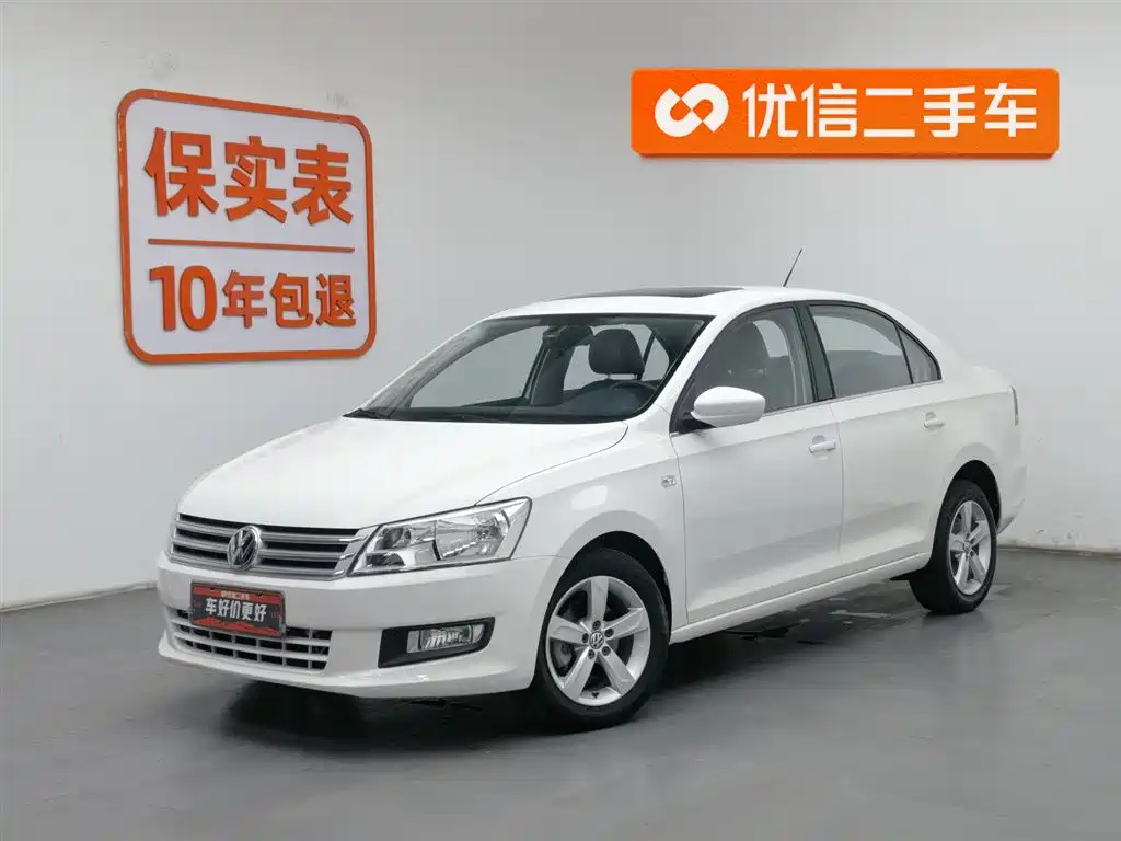 VOLKSWAGEN SANTANA 2013