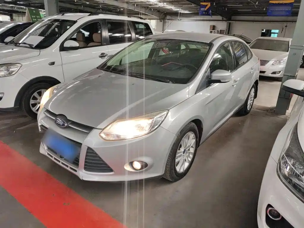 FORD FOCUS 2012