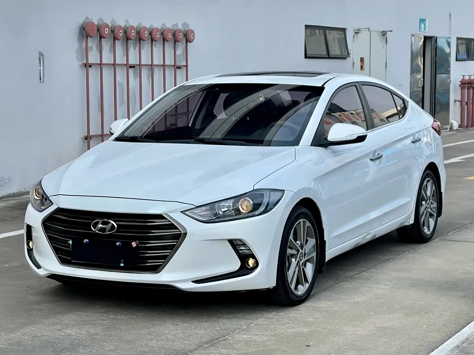 HYUNDAI ELANTRA 2016