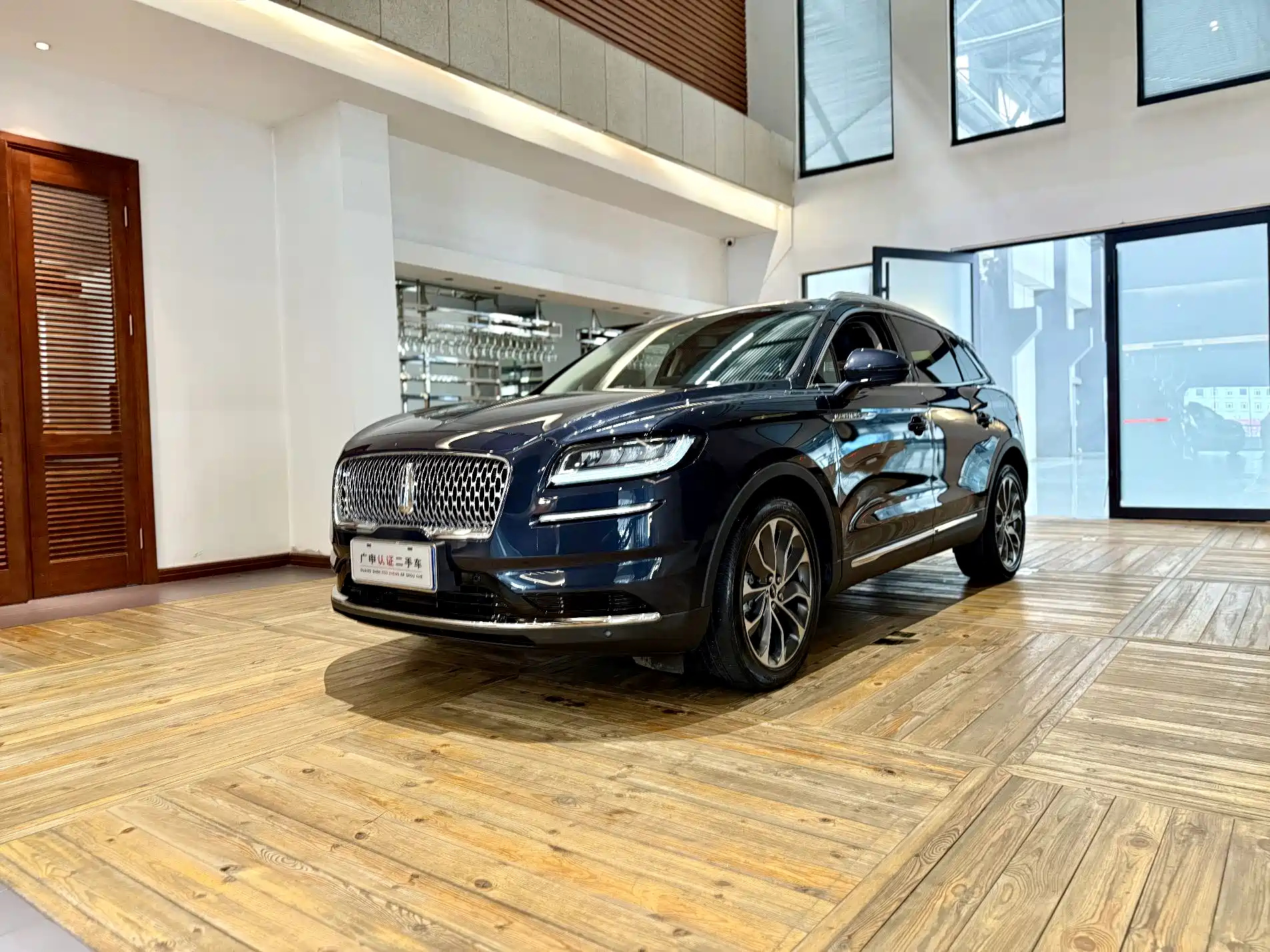 LINCOLN NAVIGATOR 2021