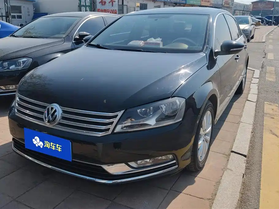 VOLKSWAGEN MAGOTAN 2012