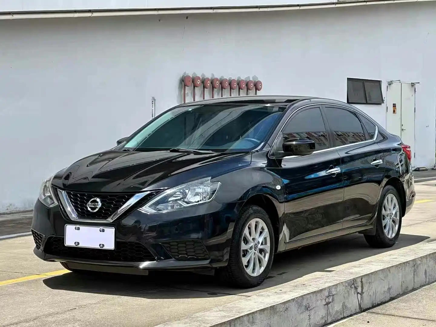 NISSAN SYLPHY 2018