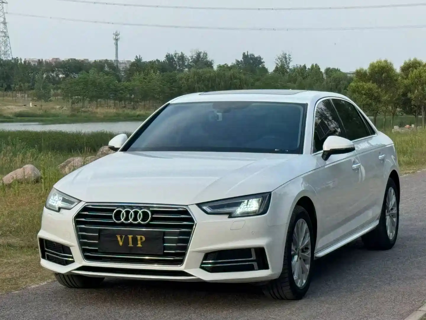 AUDI A4L 2019
