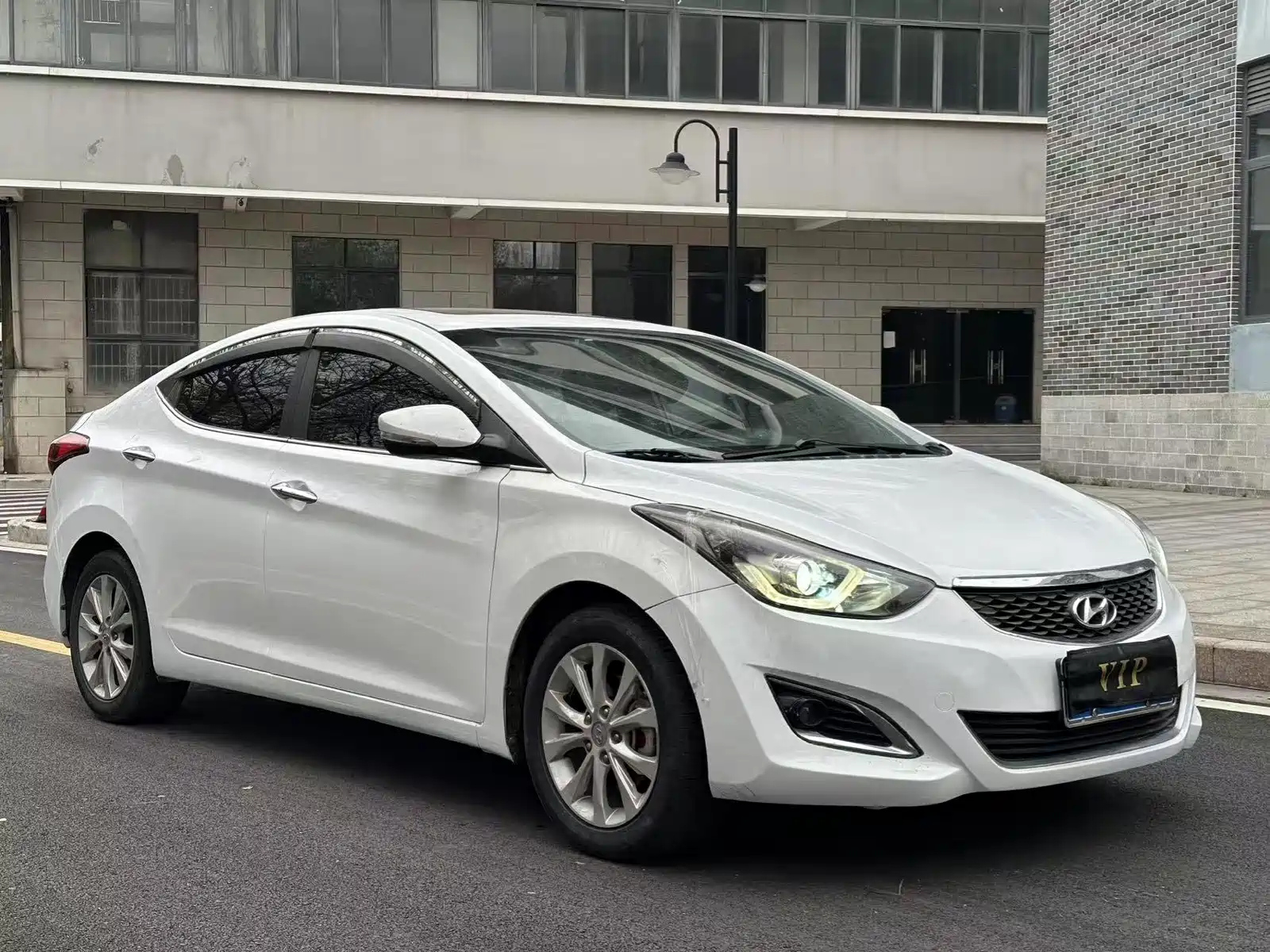 HYUNDAI ELANTRA 2016