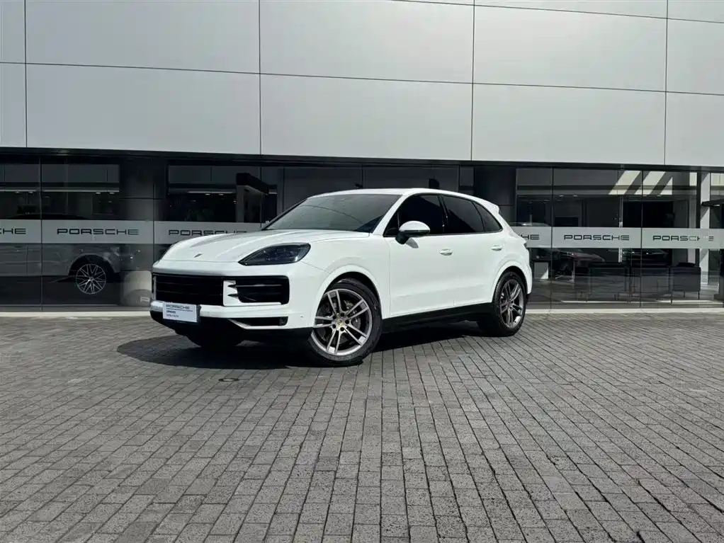 PORSCHE CAYENNE 2024