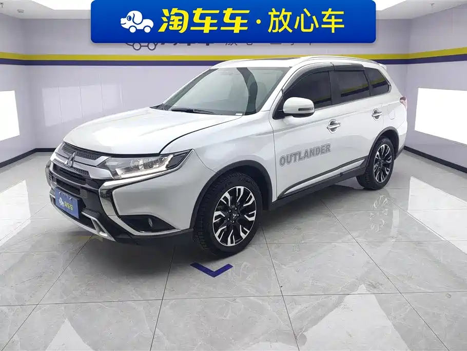 MITSUBISHI OUTLANDER 2020