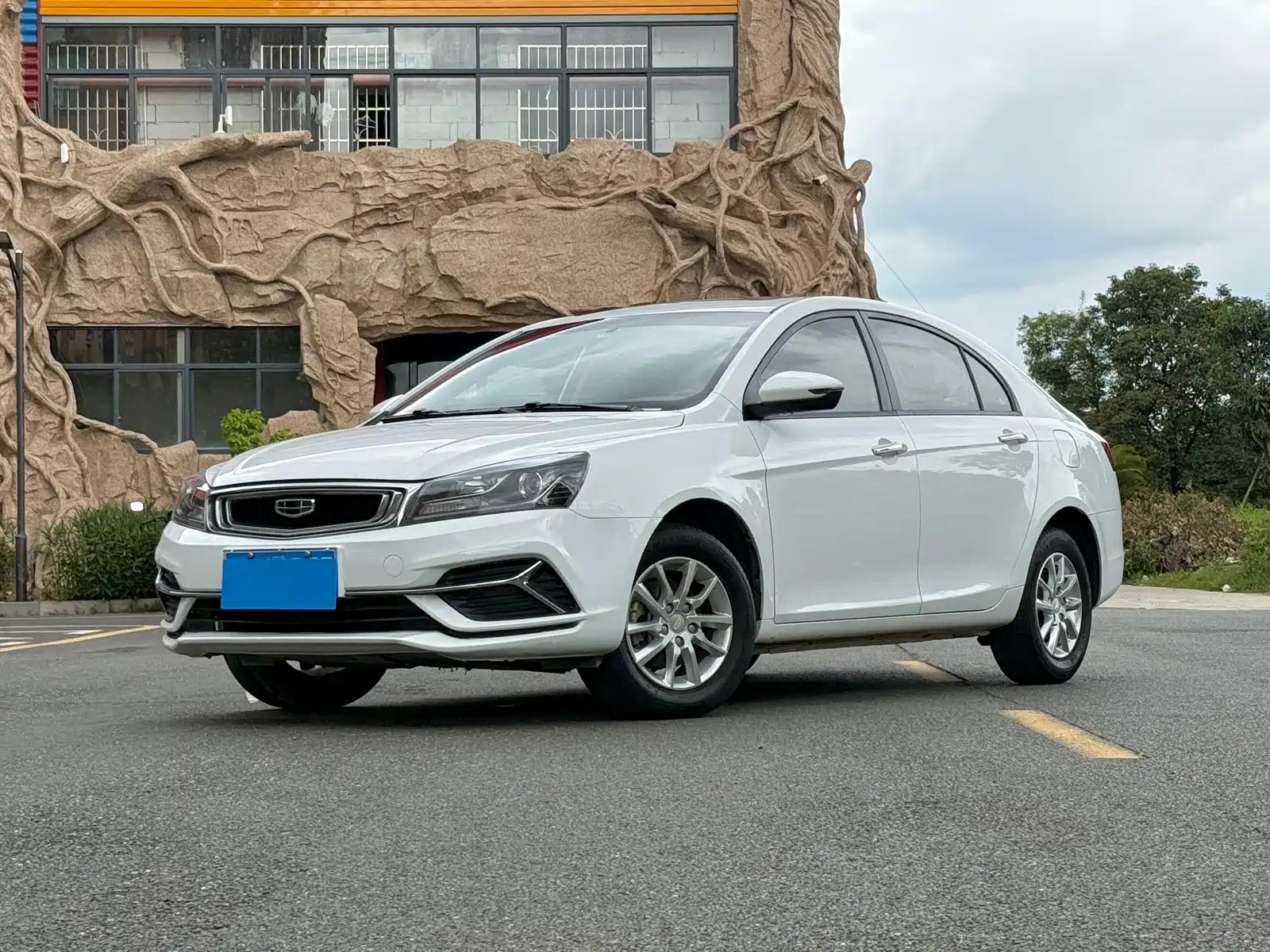 GEELY AUTO EMGRAND 2020
