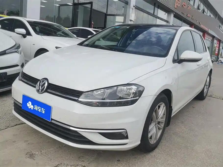 VOLKSWAGEN GOLF 2019