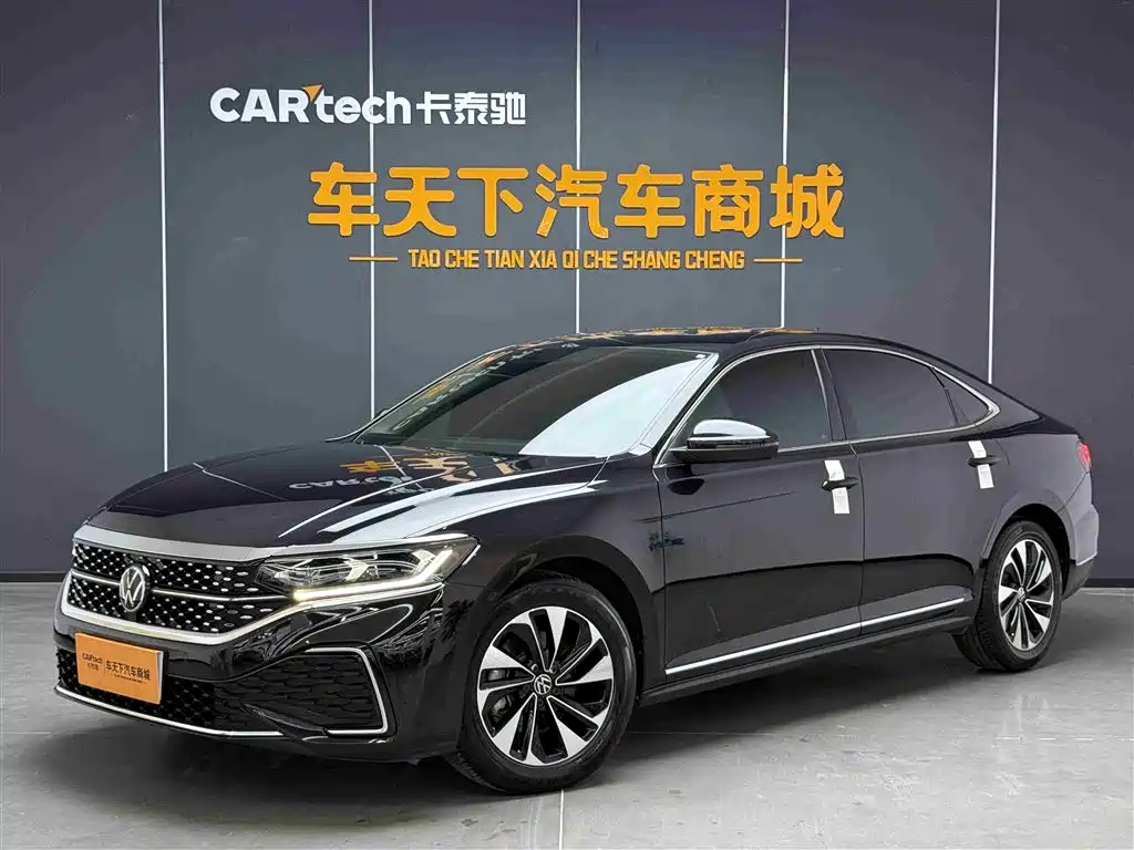 VOLKSWAGEN PASSAT 2023