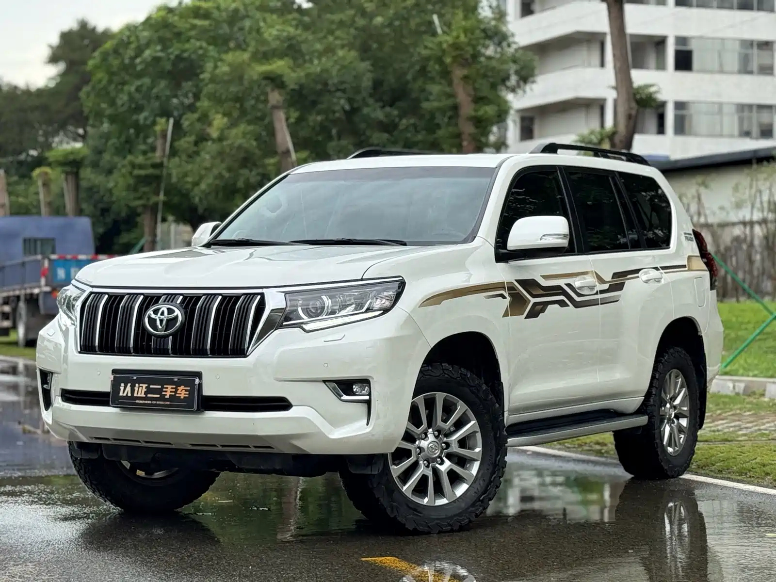 TOYOTA PRADO 2018