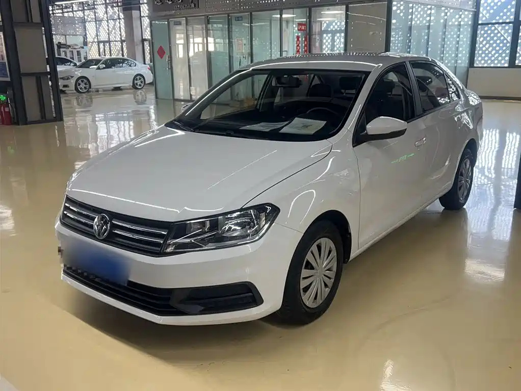 VOLKSWAGEN SANTANA 2019