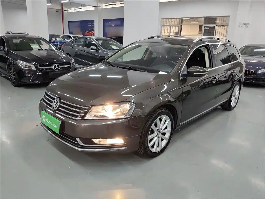 VOLKSWAGEN MAGOTAN IMPORT 2012