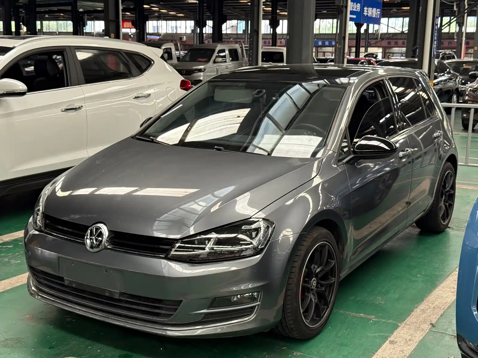 VOLKSWAGEN GOLF 2014