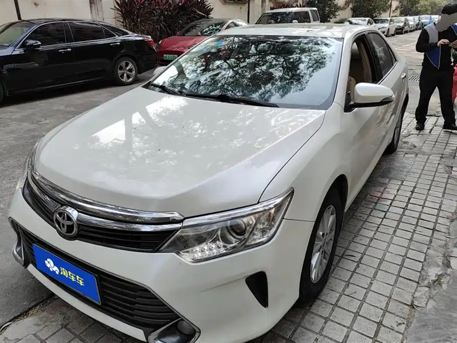 TOYOTA CAMRY 2015
