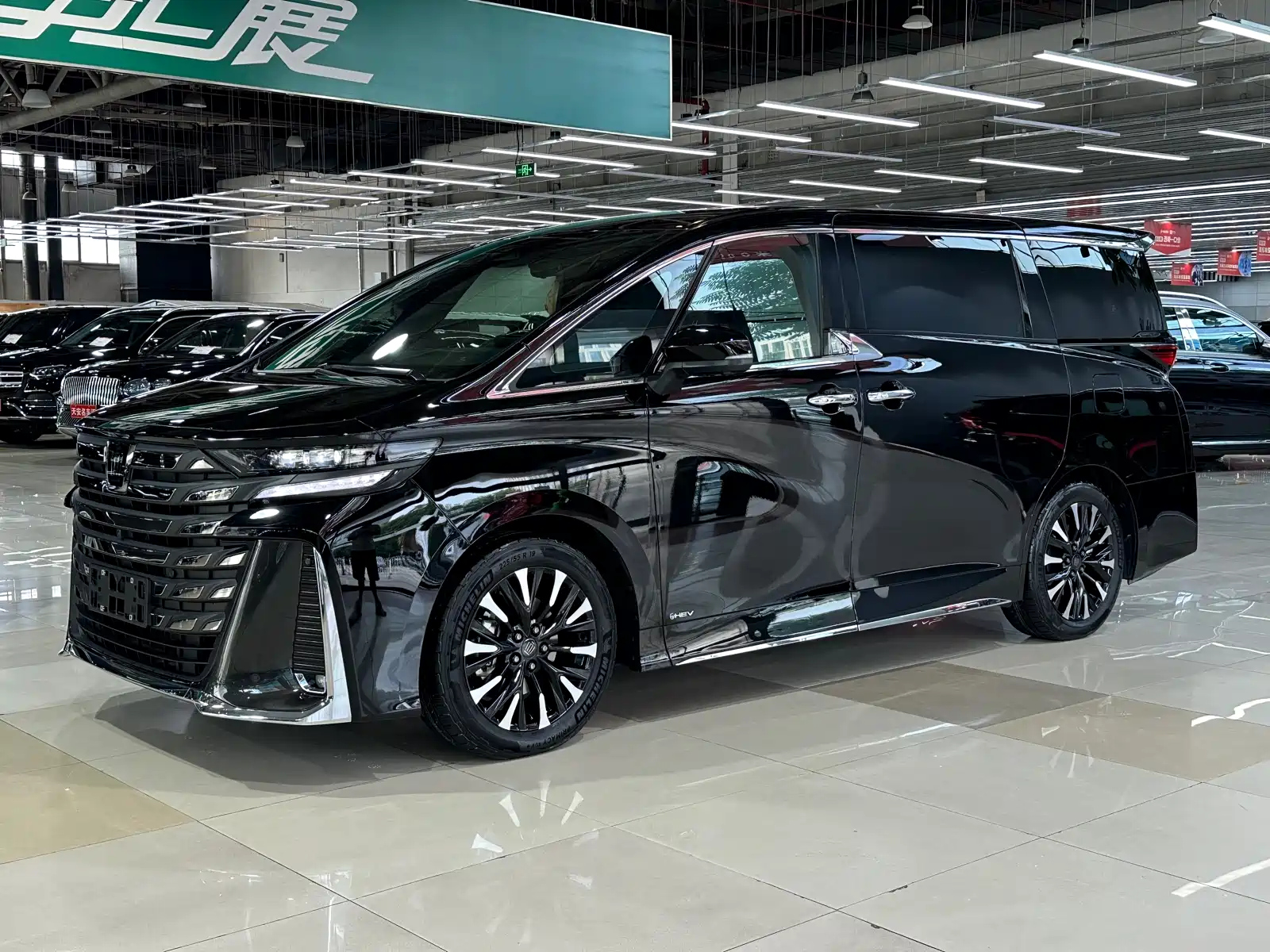 TOYOTA VELLFIRE 2024