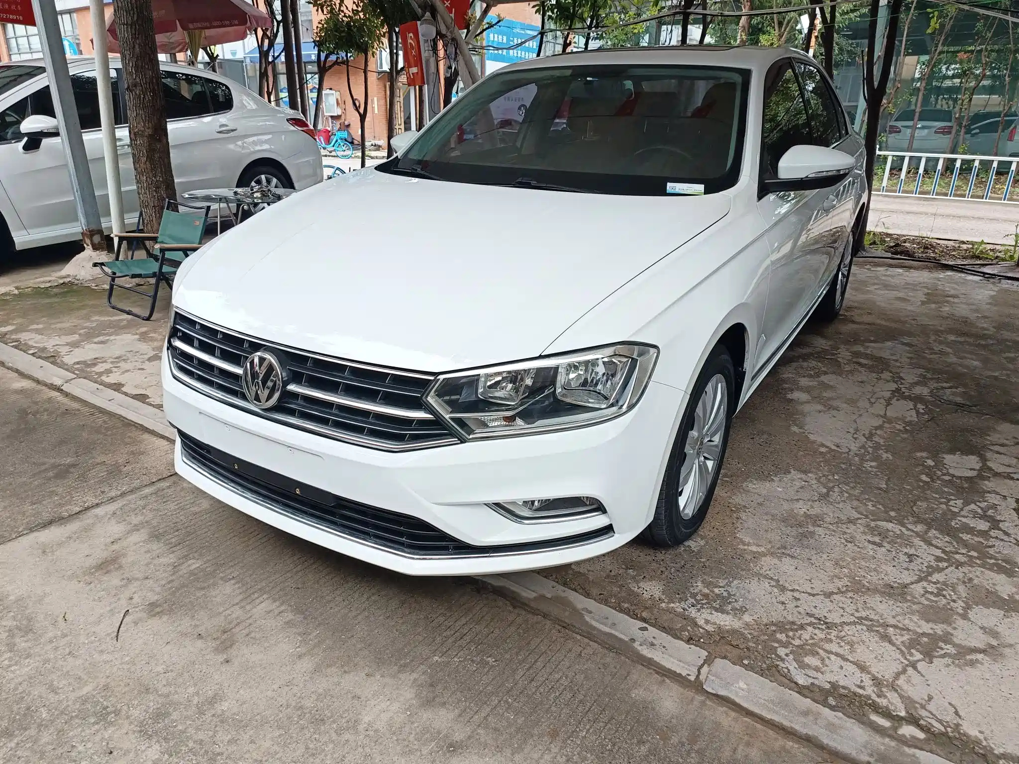 VOLKSWAGEN BORA 2016