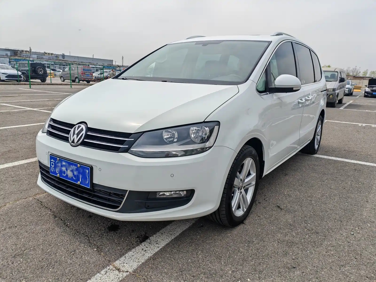VOLKSWAGEN SHARAN 2016