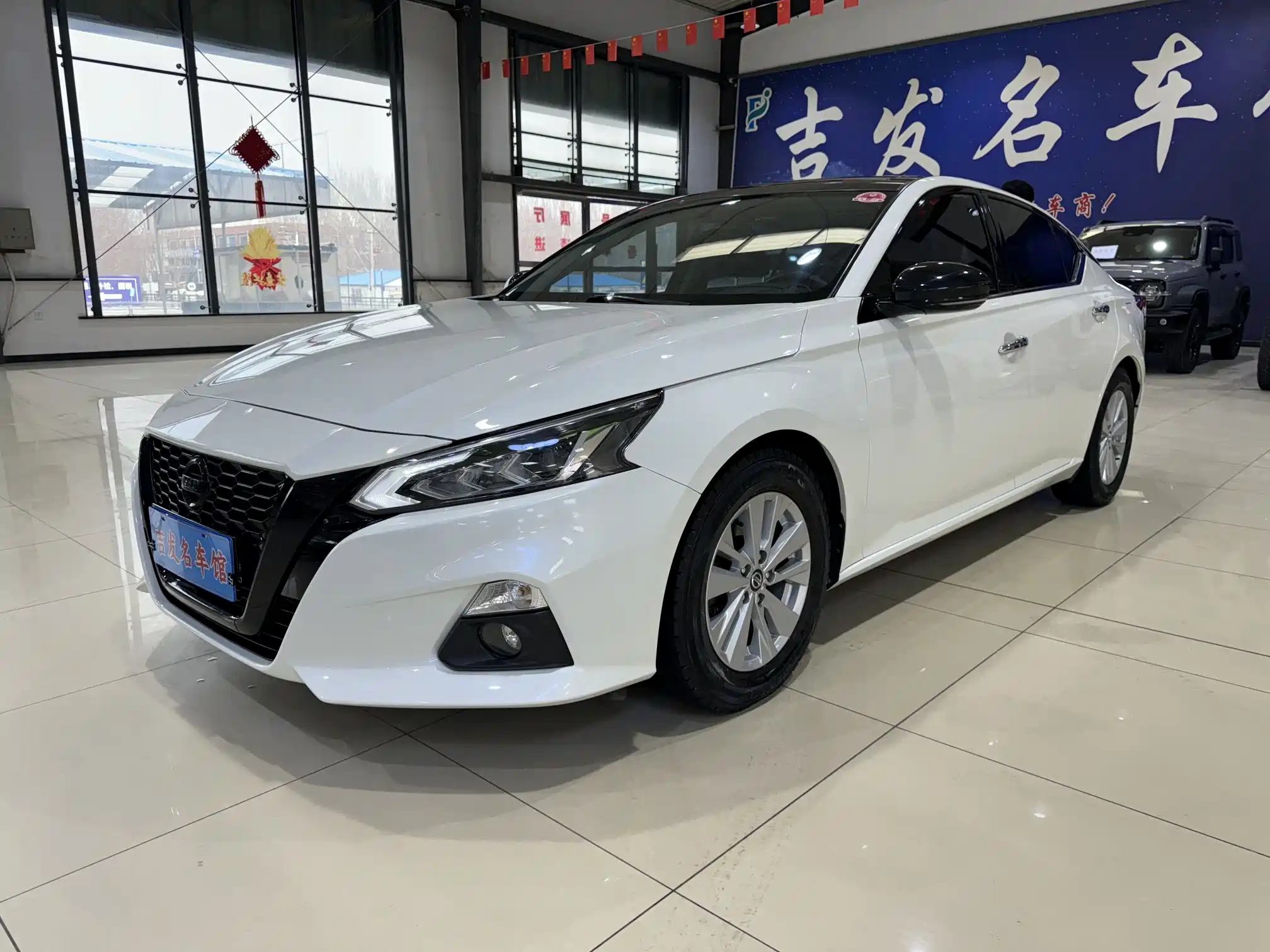 NISSAN TEANA 2019