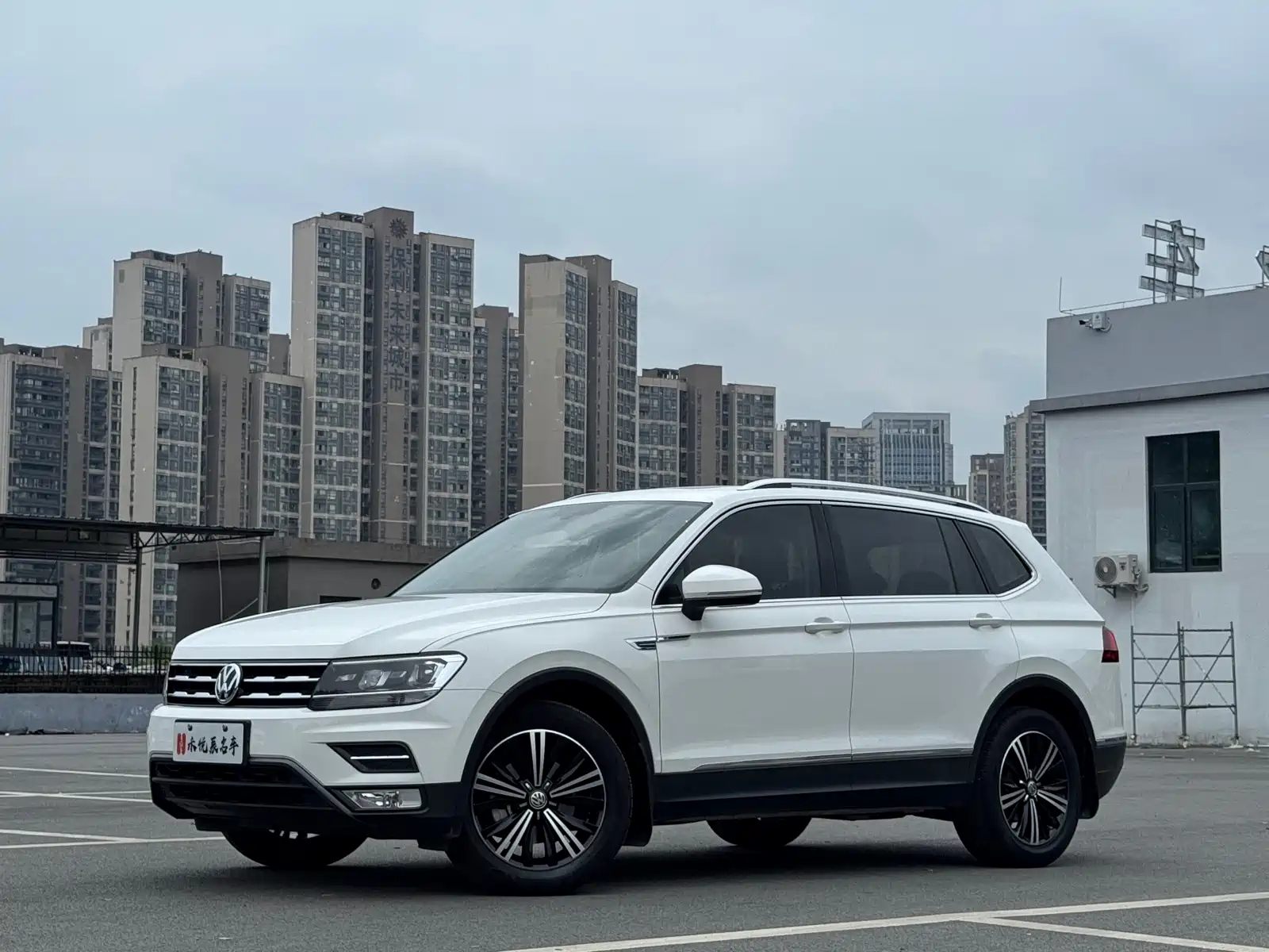 VOLKSWAGEN TIGUAN L 2020