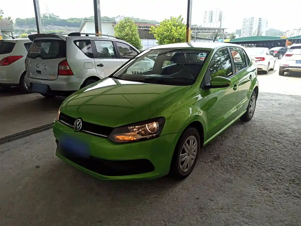 VOLKSWAGEN POLO 2014