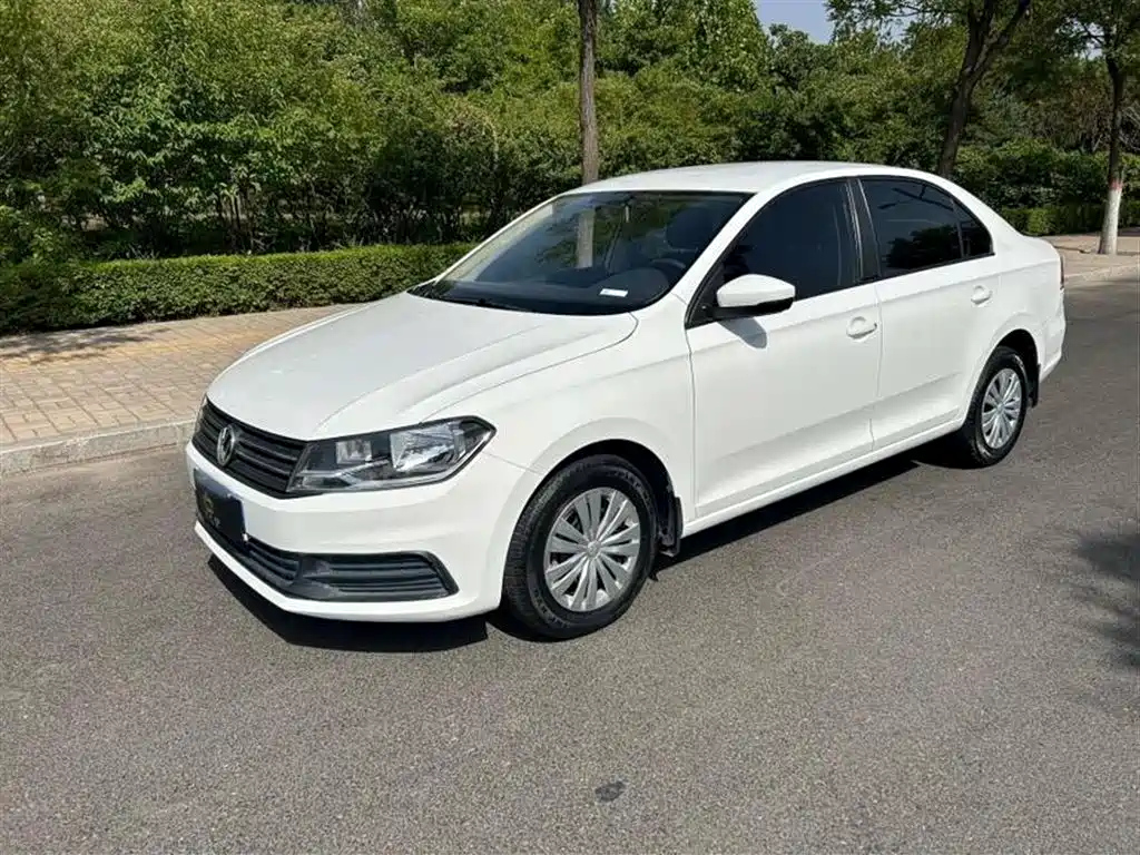 VOLKSWAGEN SANTANA 2016